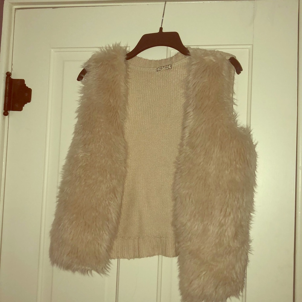 Fur vest